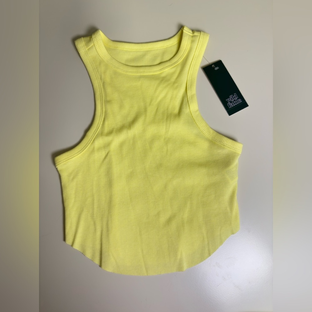 Wild Fable 3 tank tops size small 
YELLOW
PINK
GREEN